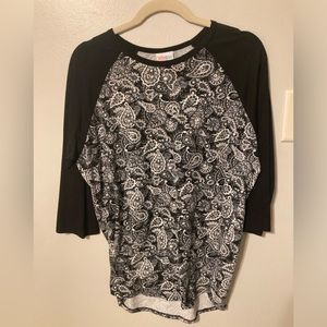 LuLaRoe Raglan 3/4 Sleeve Black and White on "Simply Comfortable" L